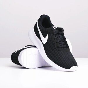 Womens Nike Tanjun Black and White Training Running Sneaker Size 7